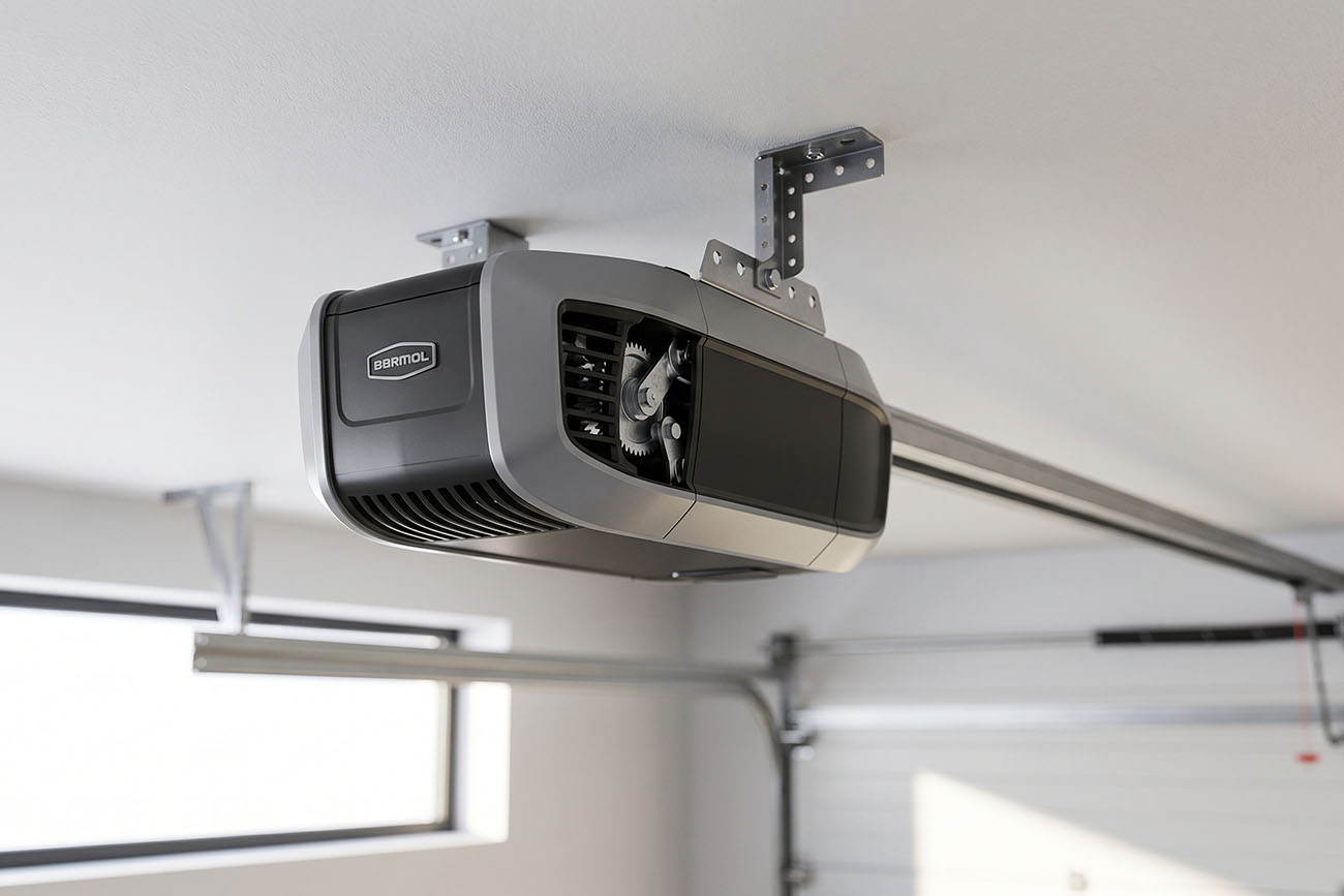Motor para puerta automática electromecánico instalado en garaje residencial